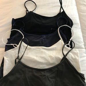 Set of 4 tank tops Aerie & American Eagle small